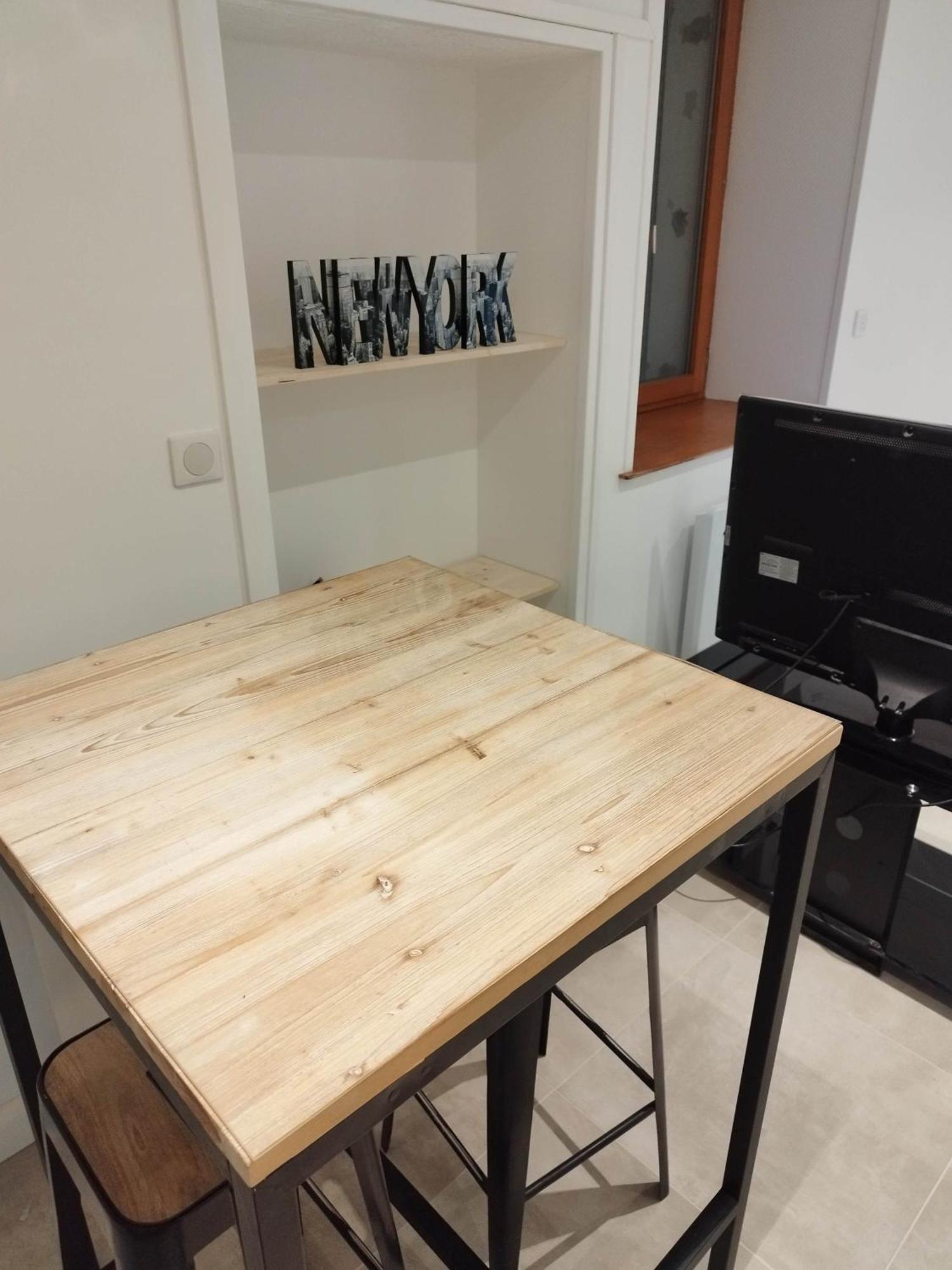 Le New York Bisontin 2 Apartment เบอซองซง ภายนอก รูปภาพ